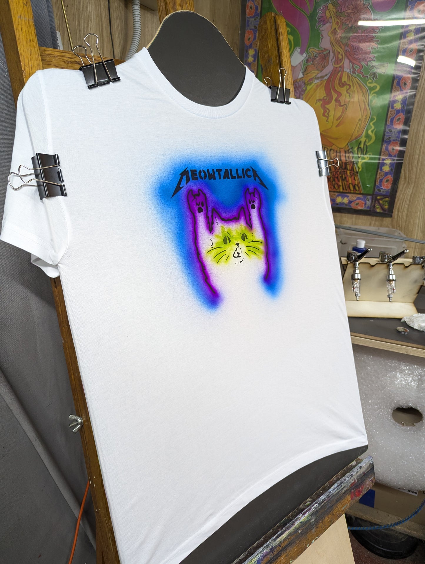 Hand-Painted Oldschool Airbrush T-Shirt | Custom Unisex Retro Art Tee | Unique Streetwear Design Metallica Meowtallica